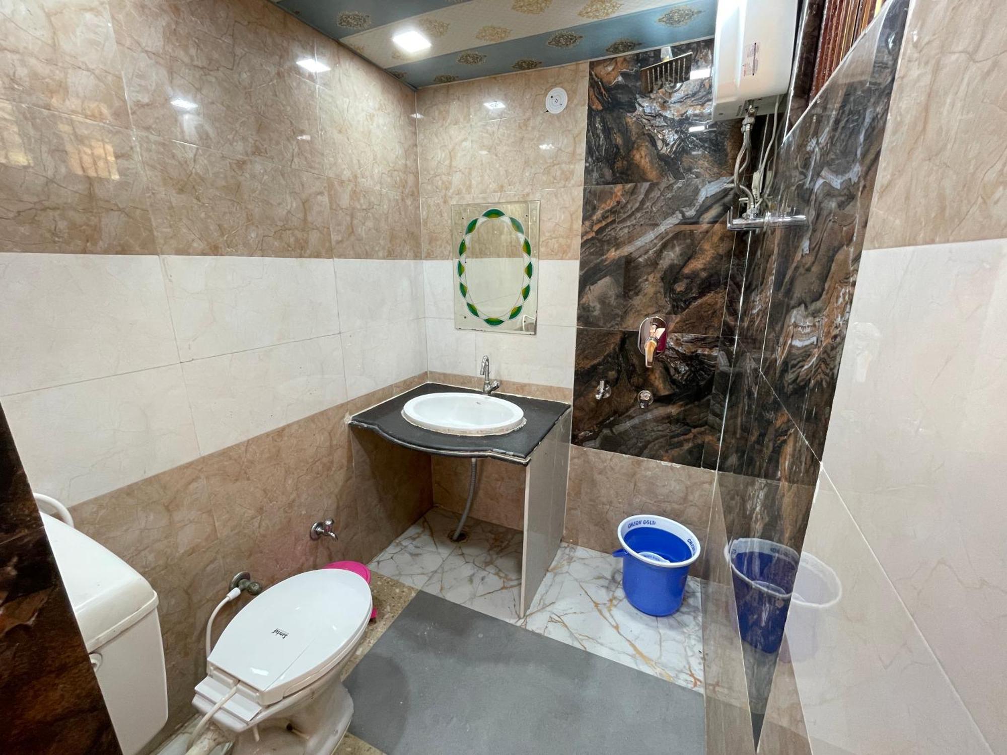 The Marigold Bliss Apartment Агра Екстериор снимка