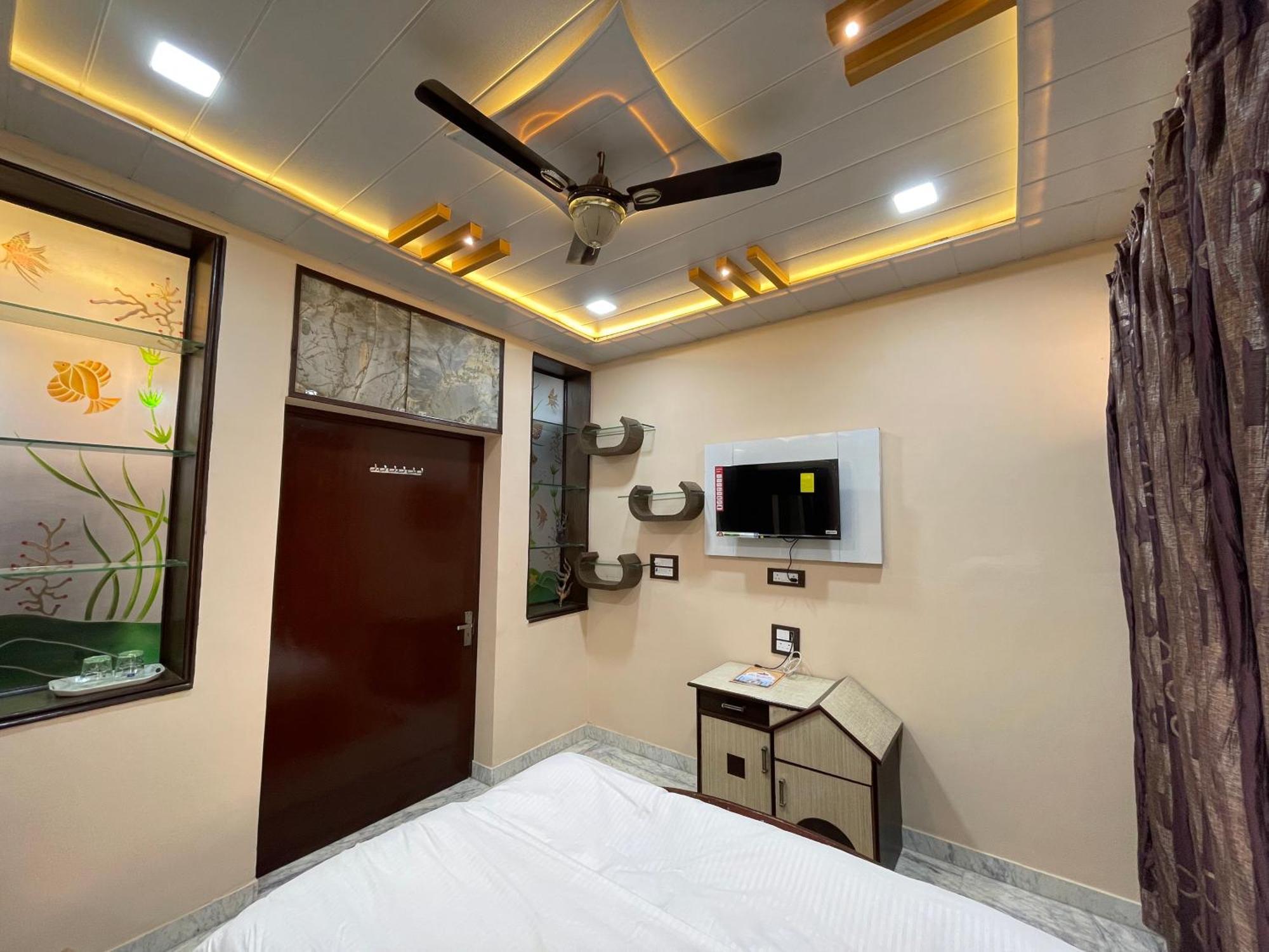 The Marigold Bliss Apartment Агра Екстериор снимка