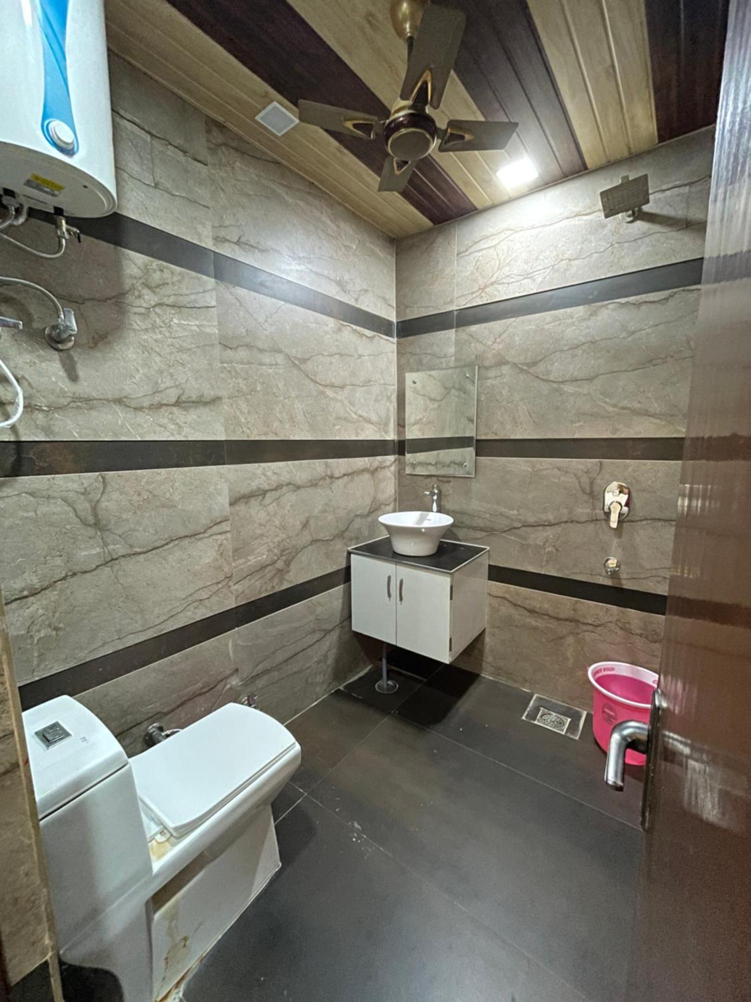 The Marigold Bliss Apartment Агра Екстериор снимка