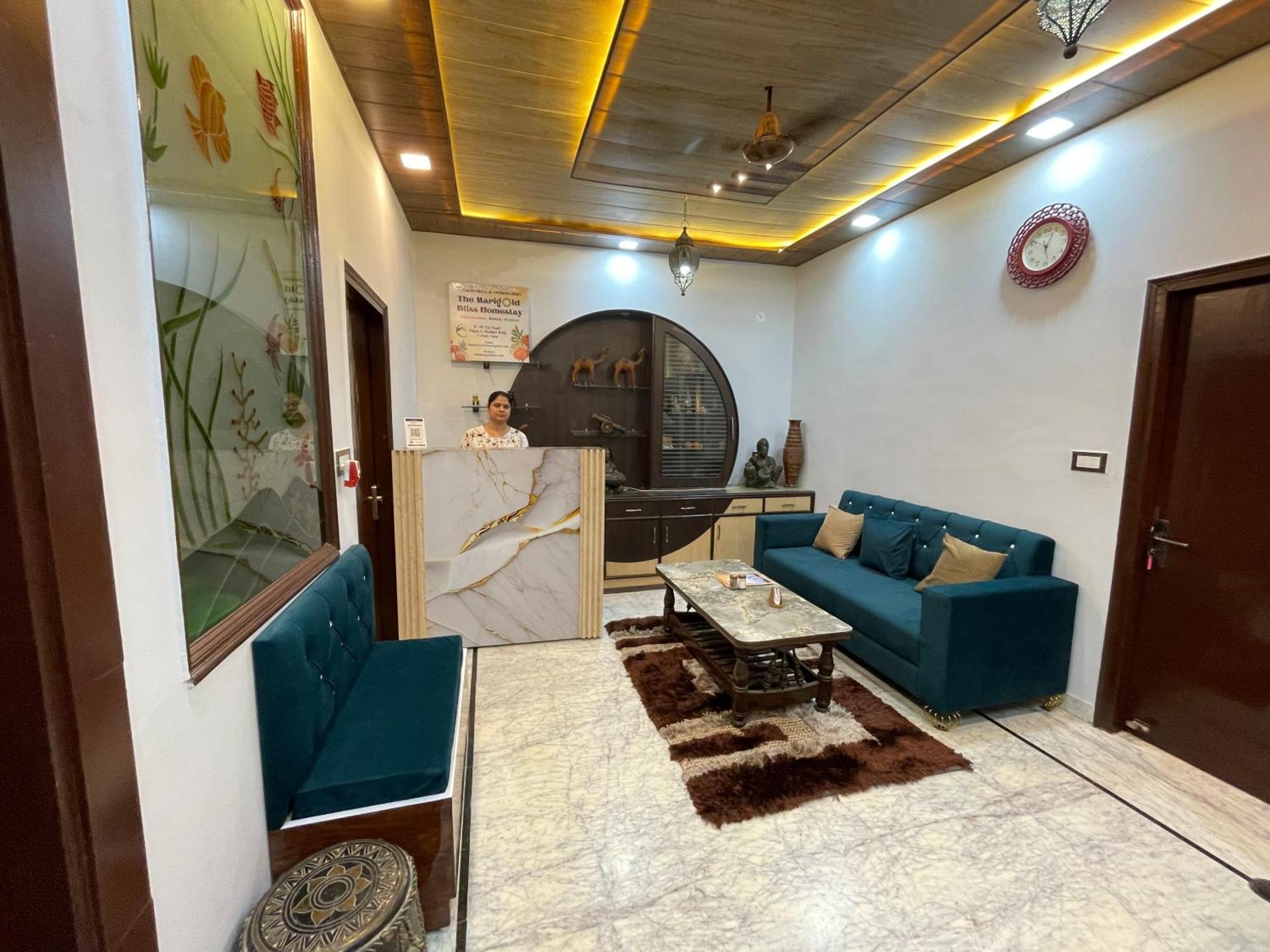 The Marigold Bliss Apartment Агра Екстериор снимка