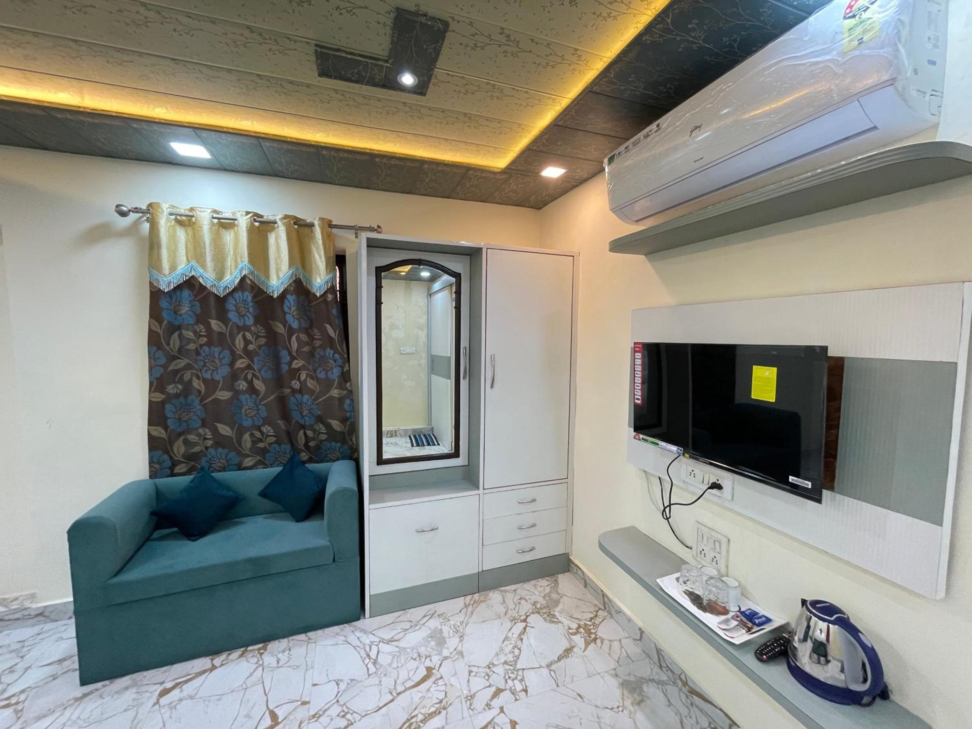The Marigold Bliss Apartment Агра Екстериор снимка