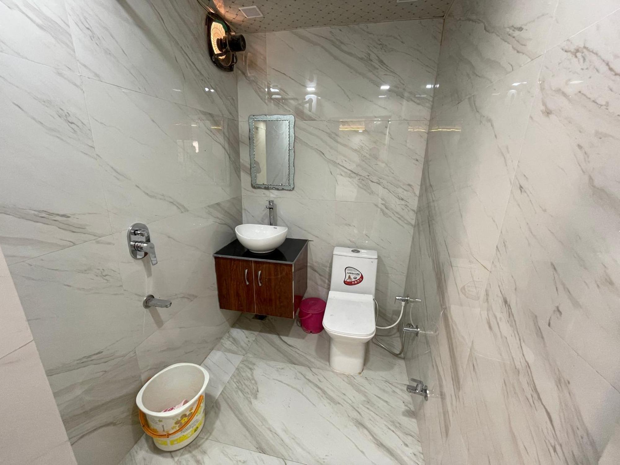The Marigold Bliss Apartment Агра Екстериор снимка